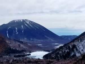 男体山と湯の湖